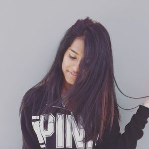 Meet your Posher, Rhea